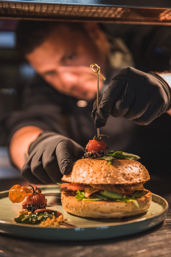 Jobs at Bräukeller Grill & Veggie in Seefeld Jobs at Bräukeller Grill & Veggie in Seefeld