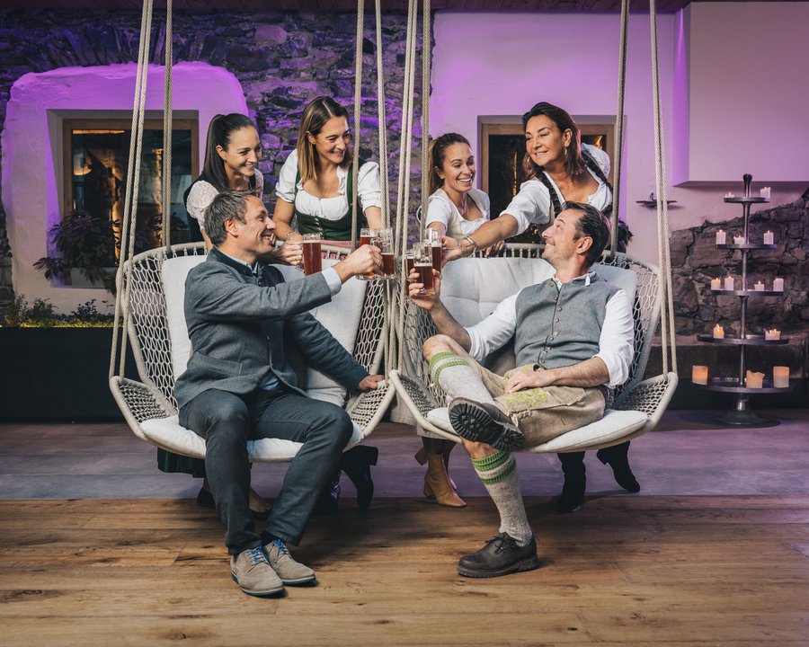 Familie Seyrling – Gastgeber im Bräukeller Grill & Veggie Familie Seyrling – Gastgeber im Bräukeller Grill & Veggie